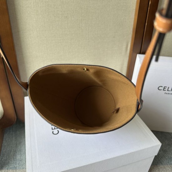 Replica Perfetta Borse Celine Little Bucket tela Triomphe Marrone Replica Perfetta Borse Celine Little Bucket tela Triomphe Marrone
