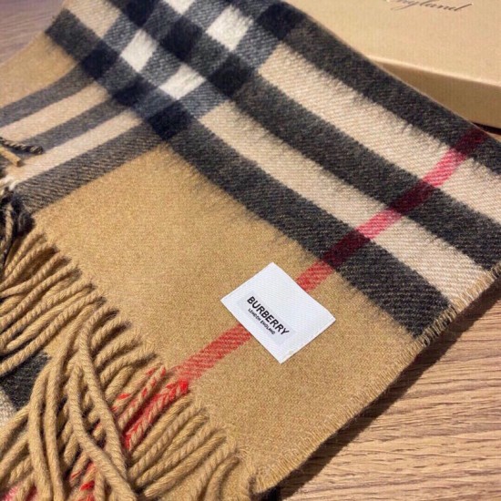 Dupe Scialle Burberry in lana e cashmere con motivo check double-face e logo 30 x 180 marrone imitazioni perfette Replica Scialle Burberry in lana e cashmere con motivo check double-face e logo 30 x 180 marrone Griffate