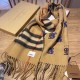 Dupe Scialle Burberry in lana e cashmere con motivo check double-face e logo 30 x 180 marrone imitazioni perfette Replica Scialle Burberry in lana e cashmere con motivo check double-face e logo 30 x 180 marrone Griffate