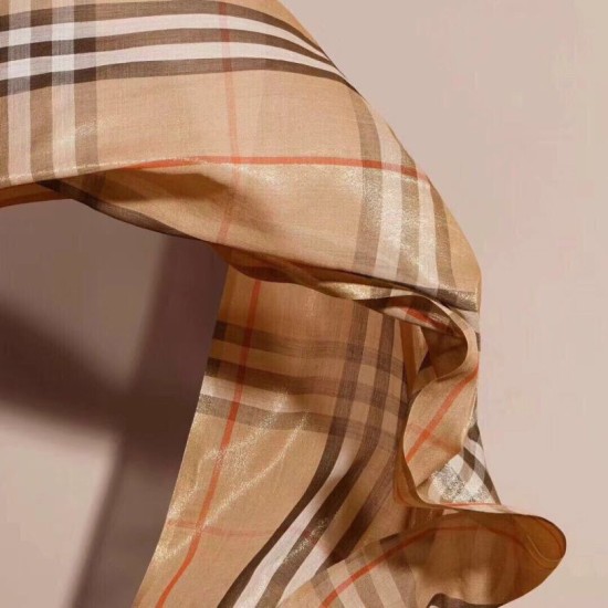Dupe falso Scialle in cashmere lurex bling Burberry 90 x 200 imitazioni perfette Replica falso Scialle in cashmere lurex bling Burberry 90 x 200 Griffate
