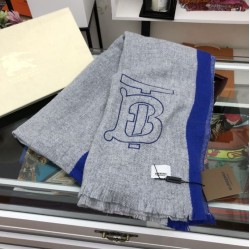 Pari Scialle Burberry BT Cashmere 50 x 185 Pari Scialle Burberry BT Cashmere 50 x 185