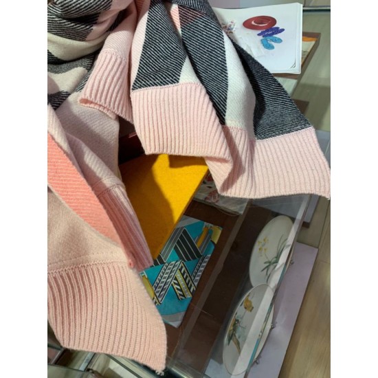 Dupe Pari replica Burberry scialle classico in cashmere con motivo check grande 60 x 180 rosa imitazioni perfette Replica Pari Burberry scialle classico in cashmere con motivo check grande 60 x 180 rosa Griffate