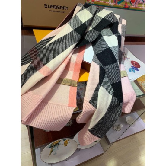 Dupe Pari replica Burberry scialle classico in cashmere con motivo check grande 60 x 180 rosa imitazioni perfette Replica Pari Burberry scialle classico in cashmere con motivo check grande 60 x 180 rosa Griffate