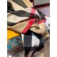 Dupe Pari replica Burberry scialle classico in cashmere con motivo check grande 60 x 180 rosa imitazioni perfette Replica Pari Burberry scialle classico in cashmere con motivo check grande 60 x 180 rosa Griffate