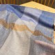 Dupe Alta gamma replica Sciarpa Burberry classica in cashmere con motivo tartan e ricamo cavallo 100 x 200 imitazioni perfette Replica Alta gamma Sciarpa Burberry classica in cashmere con motivo tartan e ricamo cavallo 100 x 200 Griffate