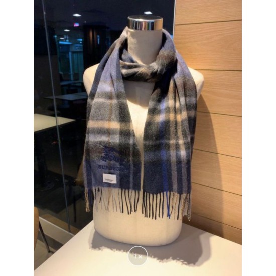 Dupe replica Scialle Burberry misto cashmere e lana 32 x 200 imitazioni perfette Replica Scialle Burberry misto cashmere e lana 32 x 200 Griffate