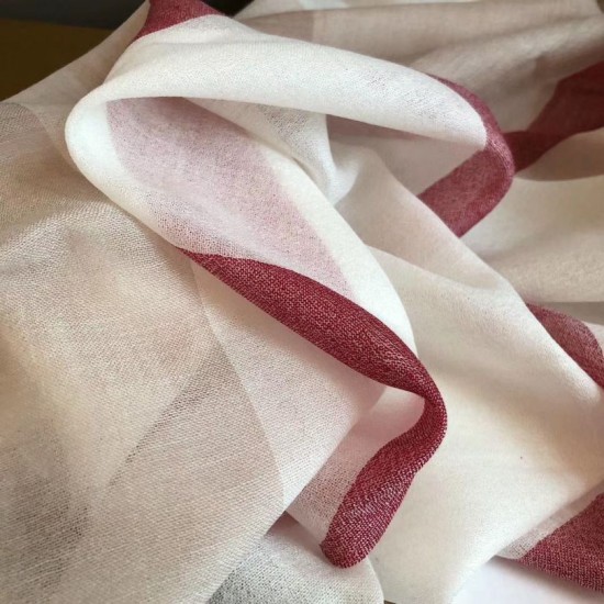Dupe Pari replica Sciarpa Burberry classica in cashmere con motivo tartan e ricamo cavallo 100 x 200 imitazioni perfette Replica Pari Sciarpa Burberry classica in cashmere con motivo tartan e ricamo cavallo 100 x 200 Griffate