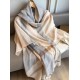 Dupe Alta gamma replica Sciarpa Burberry classica in cashmere con motivo check e ricamo cavallo 100 x 200 imitazioni perfette Replica Alta gamma Sciarpa Burberry classica in cashmere con motivo check e ricamo cavallo 100 x 200 Griffate