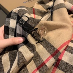 Replica Pari Scialle Burberry in cashmere classico check 70 x 220 Griffate