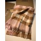 Dupe replica Burberry scialle classico in cashmere con motivo check medio 40 x 180 imitazioni perfette Replica Burberry scialle classico in cashmere con motivo check medio 40 x 180 Griffate
