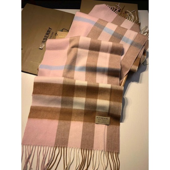Dupe replica Burberry scialle classico in cashmere con motivo check medio 40 x 180 imitazioni perfette Replica Burberry scialle classico in cashmere con motivo check medio 40 x 180 Griffate