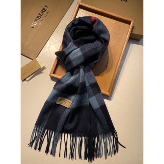 Dupe Burberry scialle classico in cashmere con motivo check medio 40 x 180 imitazioni perfette Replica Burberry scialle classico in cashmere con motivo check medio 40 x 180 Griffate