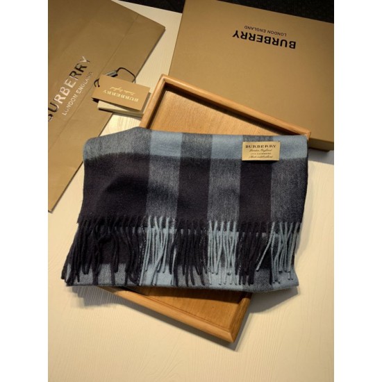 Dupe Burberry scialle classico in cashmere con motivo check medio 40 x 180 imitazioni perfette Replica Burberry scialle classico in cashmere con motivo check medio 40 x 180 Griffate