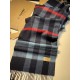 Dupe Burberry scialle classico in cashmere con motivo check medio 40 x 180 imitazioni perfette Replica Burberry scialle classico in cashmere con motivo check medio 40 x 180 Griffate