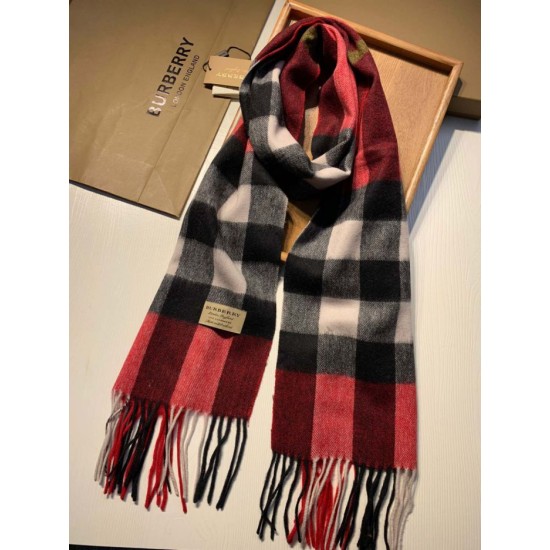 Dupe Burberry scialle classico in cashmere con motivo check medio 40 x 180 imitazioni perfette Replica Burberry scialle classico in cashmere con motivo check medio 40 x 180 Griffate
