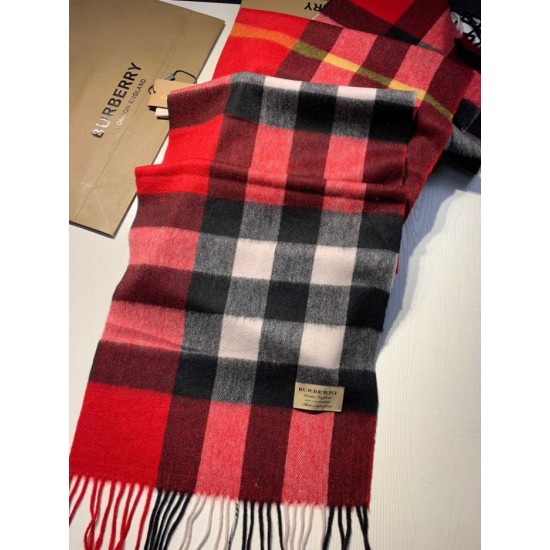 Dupe Burberry scialle classico in cashmere con motivo check medio 40 x 180 imitazioni perfette Replica Burberry scialle classico in cashmere con motivo check medio 40 x 180 Griffate