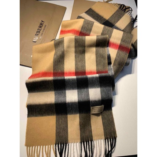 Dupe replica Burberry scialle classico in cashmere con motivo check medio 40 x 180 imitazioni perfette Replica Burberry scialle classico in cashmere con motivo check medio 40 x 180 Griffate