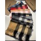 Dupe replica Burberry scialle classico in cashmere con motivo check medio 40 x 180 imitazioni perfette Replica Burberry scialle classico in cashmere con motivo check medio 40 x 180 Griffate