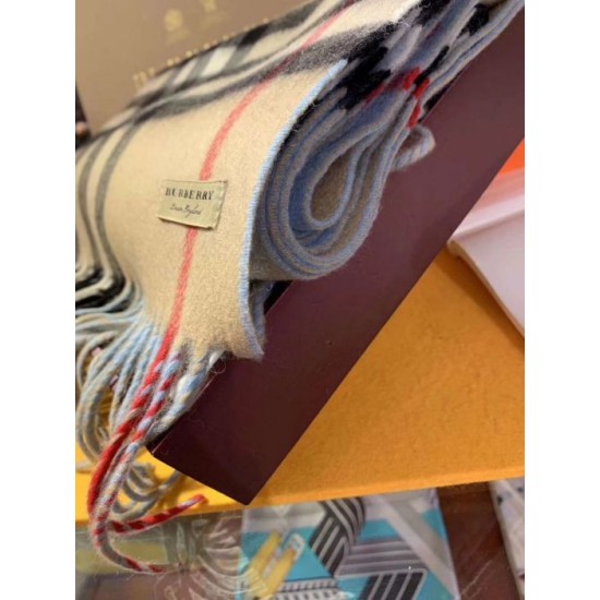 Dupe Dettagli perfetti Burberry Scialle in cashmere con motivo check classico 30 x 250 imitazioni perfette Replica Dettagli perfetti Burberry Scialle in cashmere con motivo check classico 30 x 250 Griffate
