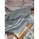 Dupe Sciarpa da uomo classica in cashmere double face Grigio imitazioni perfette Replica Sciarpa da uomo classica in cashmere double face Grigio Griffate