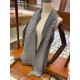 Dupe Sciarpa da uomo classica in cashmere double face Grigio imitazioni perfette Replica Sciarpa da uomo classica in cashmere double face Grigio Griffate