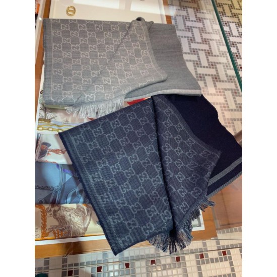 Dupe Sciarpa da uomo classica in cashmere double face Grigio imitazioni perfette Replica Sciarpa da uomo classica in cashmere double face Grigio Griffate
