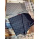 Dupe Sciarpa da uomo classica in cashmere double face Grigio imitazioni perfette Replica Sciarpa da uomo classica in cashmere double face Grigio Griffate
