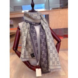 Scialle in lurex intarsiato con elementi classici in edizione limitata Marrone