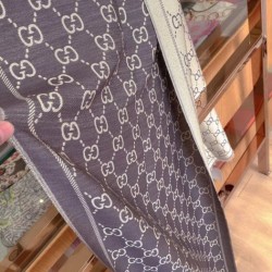 Dupe Alta gamma replica Scialle in lurex intarsiato con elementi classici in edizione limitata Marrone imitazioni perfette Replica Alta gamma Scialle in lurex intarsiato con elementi classici in edizione limitata Marrone Griffate