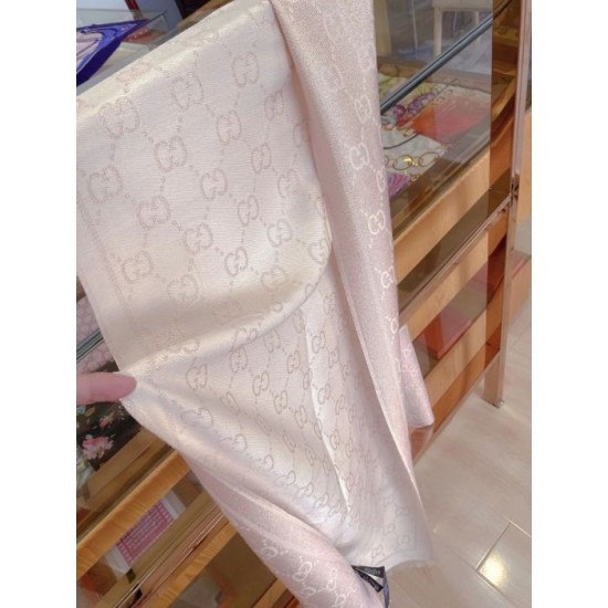 Dupe Alta gamma replica Scialle in lurex intarsiato con elementi classici in edizione limitata Rosa imitazioni perfette Replica Alta gamma Scialle in lurex intarsiato con elementi classici in edizione limitata Rosa Griffate