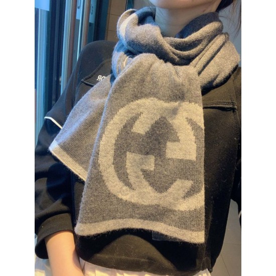 Dupe Sciarpa Classic Cashmere Grigio Scuro imitazioni perfette Replica Sciarpa Classic Cashmere Grigio Scuro Griffate
