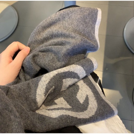 Dupe Sciarpa Classic Cashmere Grigio Scuro imitazioni perfette Replica Sciarpa Classic Cashmere Grigio Scuro Griffate