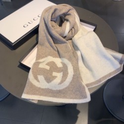 Replica Sciarpa Classic Cashmere Marrone Griffate