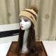 Dupe Classic Cashmere Jacquard Sciarpa e Cappello Marrone imitazioni perfette Replica Classic Cashmere Jacquard Sciarpa e Cappello Marrone Griffate