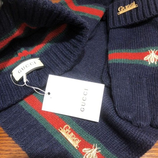 Replica falso Classic Cashmere Jacquard Sciarpa e Cappello Blu Scuro Griffate