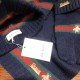 Replica falso Classic Cashmere Jacquard Sciarpa e Cappello Blu Scuro Griffate