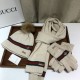Dupe Alta gamma replica Classic Cashmere Jacquard Sciarpa e Cappello Beige imitazioni perfette Replica Alta gamma Classic Cashmere Jacquard Sciarpa e Cappello Beige Griffate