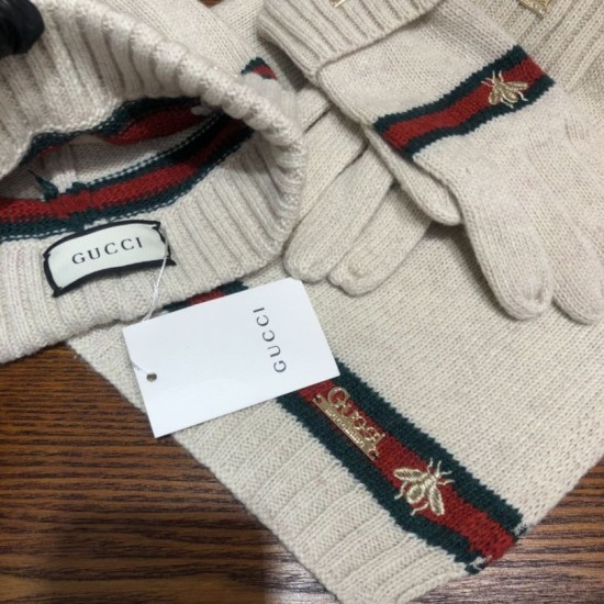 Dupe Alta gamma replica Classic Cashmere Jacquard Sciarpa e Cappello Beige imitazioni perfette Replica Alta gamma Classic Cashmere Jacquard Sciarpa e Cappello Beige Griffate