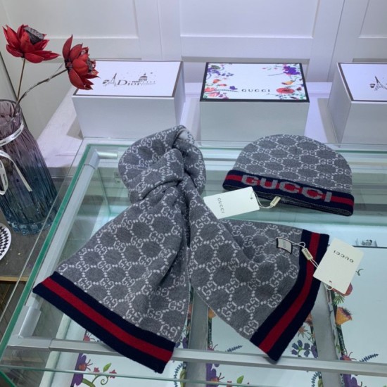Dupe Alta gamma replica Classic Cashmere Jacquard Sciarpa e Cappello Grigio imitazioni perfette Replica Alta gamma Classic Cashmere Jacquard Sciarpa e Cappello Grigio Griffate