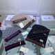 Dupe Classic Cashmere Jacquard Sciarpa e Cappello Nero imitazioni perfette Replica Classic Cashmere Jacquard Sciarpa e Cappello Nero Griffate