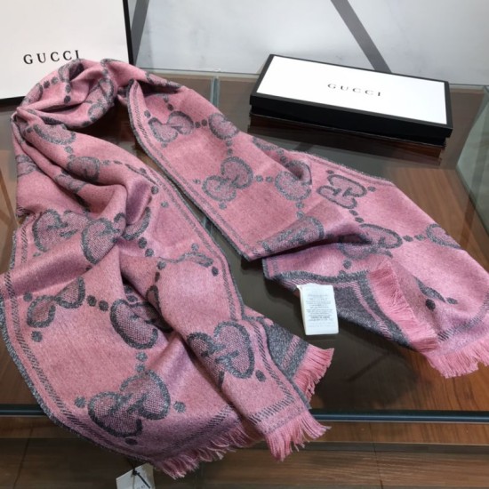 Dupe Pari replica Sciarpa in cashmere con logo jacquard GG Lurex Rose imitazioni perfette Replica Pari Sciarpa in cashmere con logo jacquard GG Lurex Rose Griffate