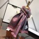Dupe Pari replica Sciarpa in cashmere con logo jacquard GG Lurex Rose imitazioni perfette Replica Pari Sciarpa in cashmere con logo jacquard GG Lurex Rose Griffate
