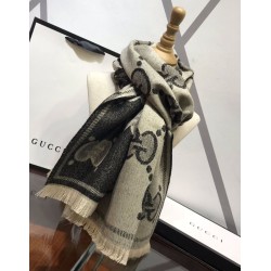 Pari Sciarpa in cashmere con logo jacquard GG Lurex Grigio Pari Sciarpa in cashmere con logo jacquard GG Lurex Grigio