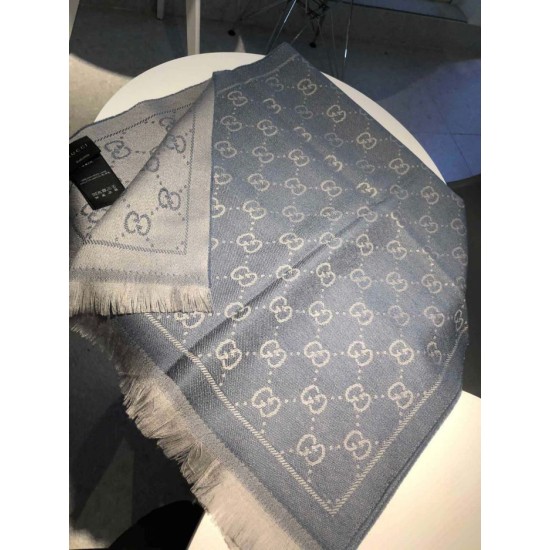 Dupe Sciarpa Classic jacquard in lana 48 x 180 Grigio imitazioni perfette Replica Sciarpa Classic jacquard in lana 48 x 180 Grigio Griffate