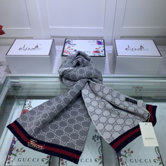 Dupe Sciarpa cashmere jacquard 30 x 190 Grigio imitazioni perfette Replica Sciarpa cashmere jacquard 30 x 190 Grigio Griffate