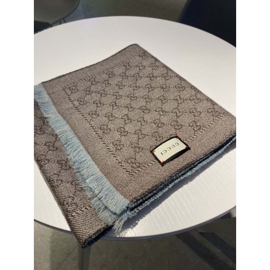 Dupe Sciarpa in cashmere jacquard con motivo GG 23 x 180 Azzurro imitazioni perfette Replica Sciarpa in cashmere jacquard con motivo GG 23 x 180 Azzurro Griffate